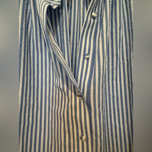 L1. Pomander Place Tuckernuck Stripe Seersucker Blue Long Sleeve Ruffle Collar - Picture 3 of 5
